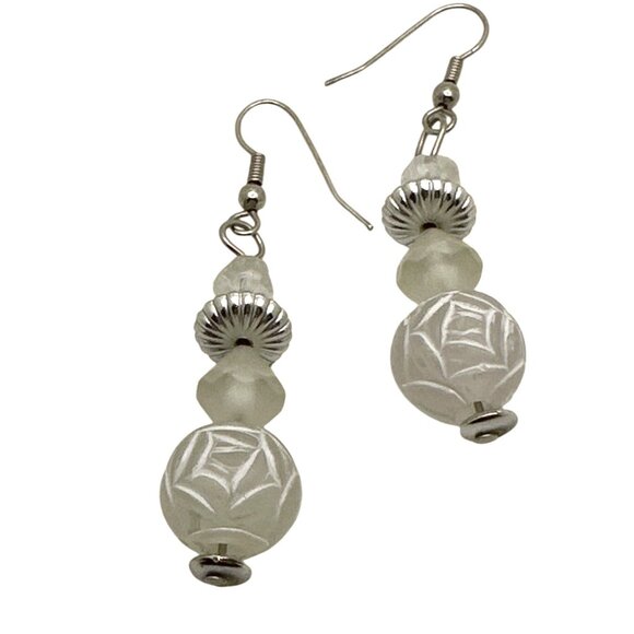 White Frosted Rose Bead Dangle Earrings Elegant Retro Romance Cottagecore - Picture 1 of 4